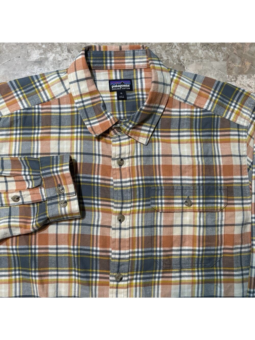 Patagonia Fjord Flannel Shirt Mens XL Lightweight Cotton Plaid Long Sleeve 42410